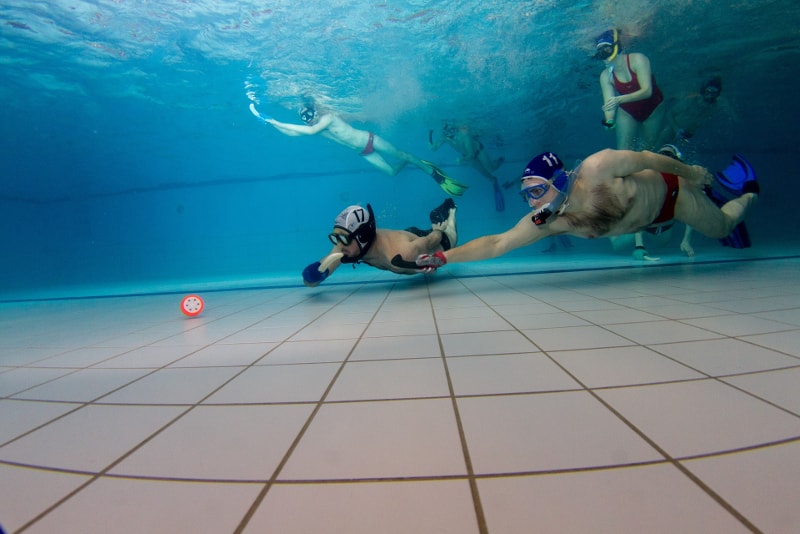 underwater hockey - water sports 